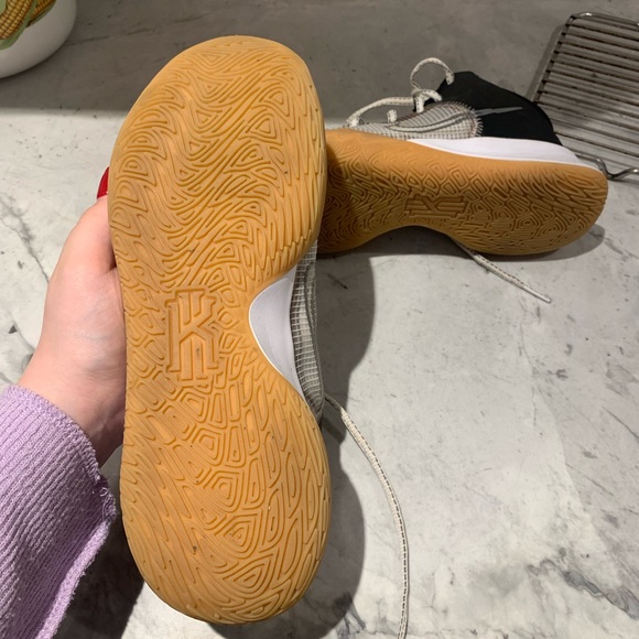 Nike Kyrie Irving Flytrap basketball shoes like new condition size 7 - Picture 2 of 6